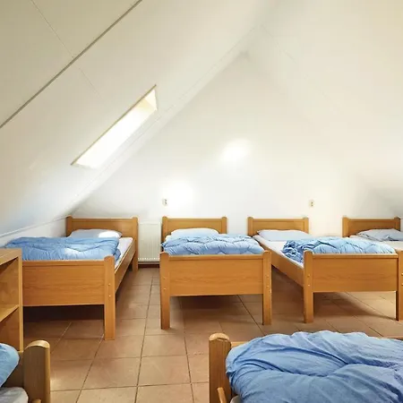 Beautiful In With 8 Bedrooms And Wifi Nyaraló *
