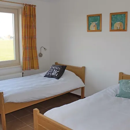 Beautiful In With 8 Bedrooms And Wifi Nyaraló *